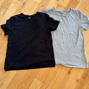 GAP Organic Cotton Tees- lot of 2
